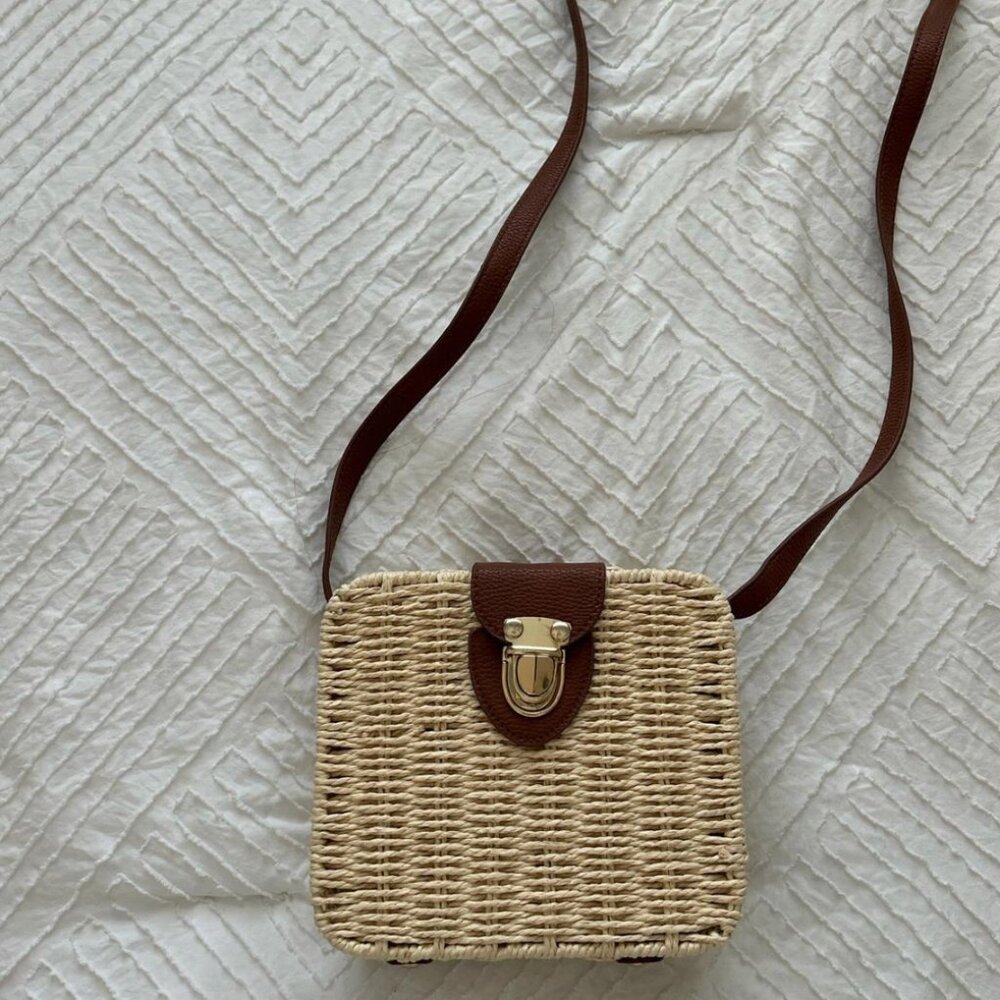 woven purse/shoulder bag